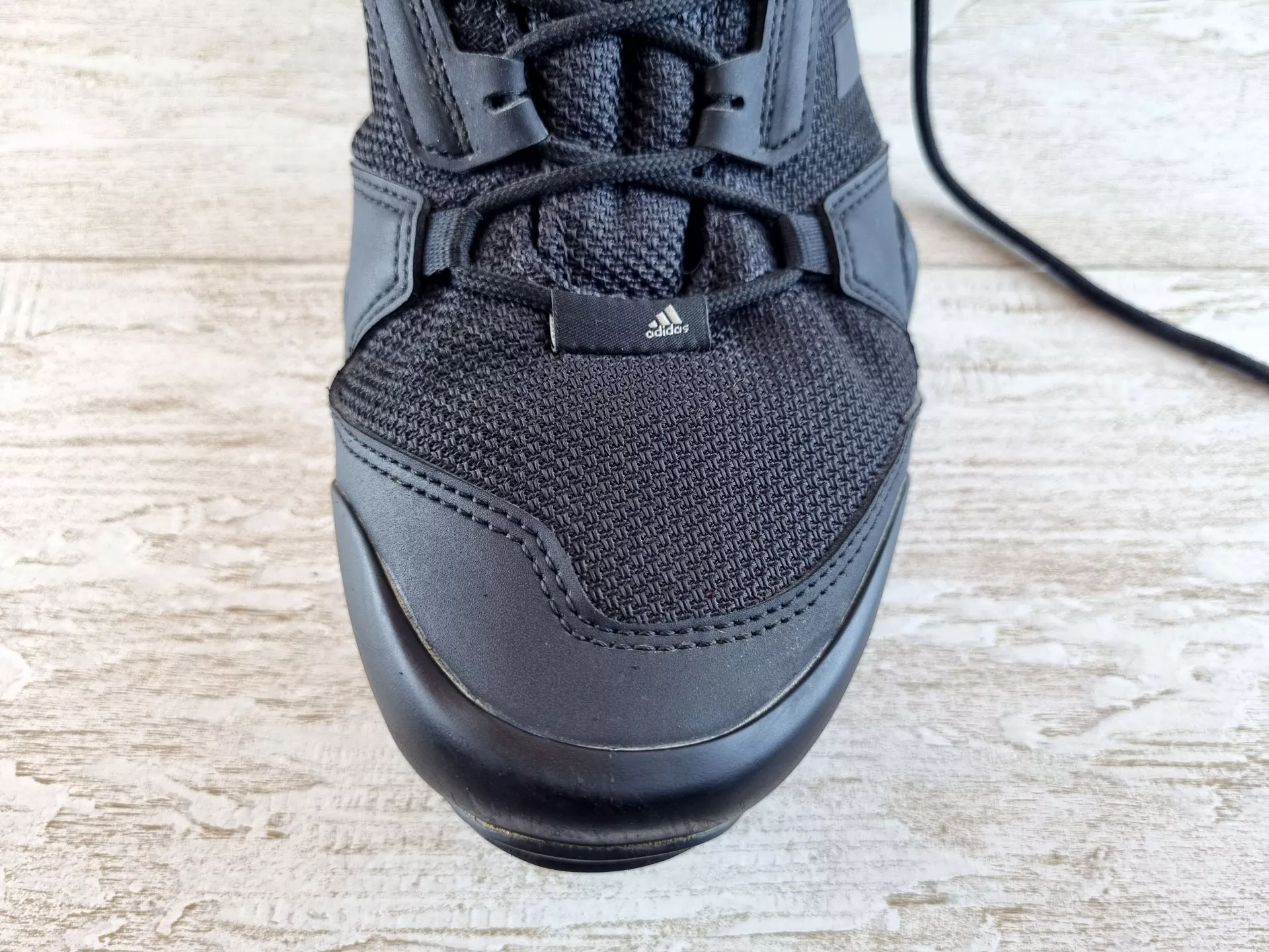 Обзор кроссовок Adidas TERREX AX3